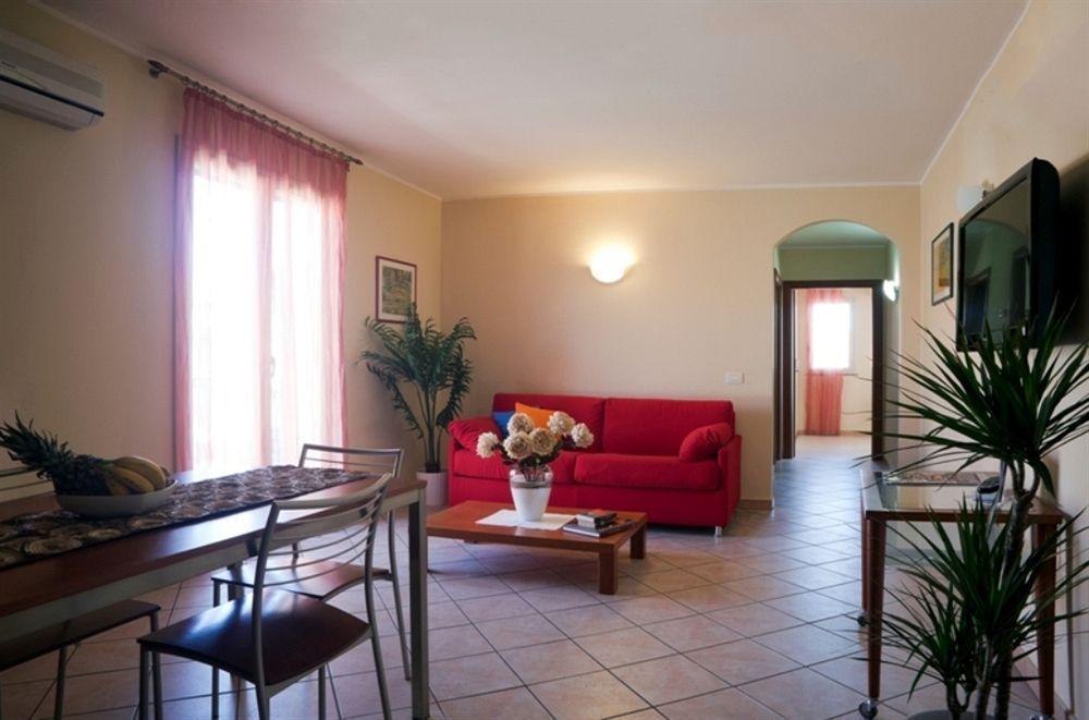 Motta SantʼAnastasia Motta Residence Hotel المظهر الخارجي الصورة