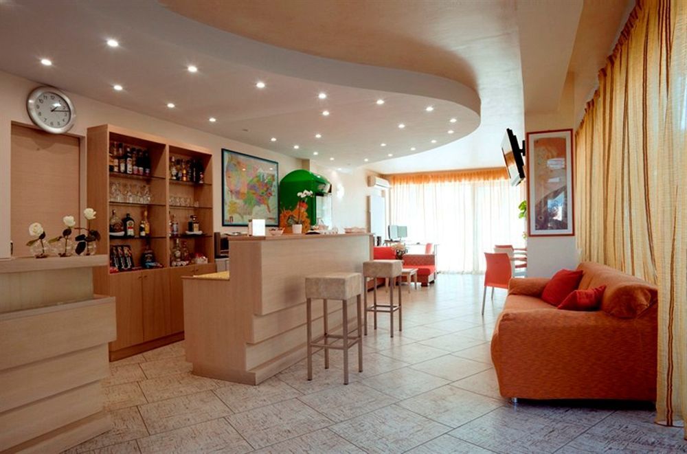 Motta SantʼAnastasia Motta Residence Hotel المظهر الخارجي الصورة
