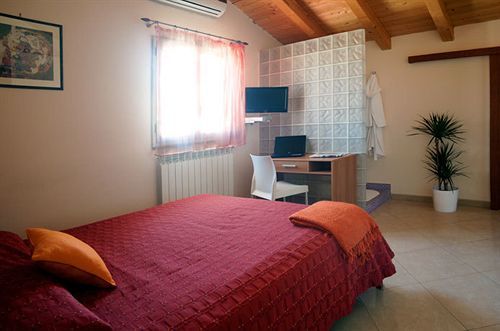 Motta SantʼAnastasia Motta Residence Hotel المظهر الخارجي الصورة