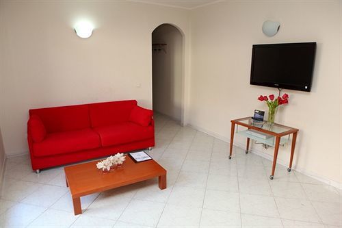 Motta SantʼAnastasia Motta Residence Hotel المظهر الخارجي الصورة
